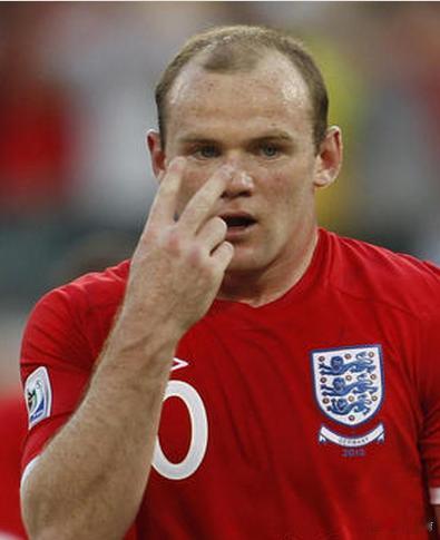 【曼联首发:鲁尼打单箭头 香川吉格斯领衔强阵】北京时间12月5日，英超第14轮开