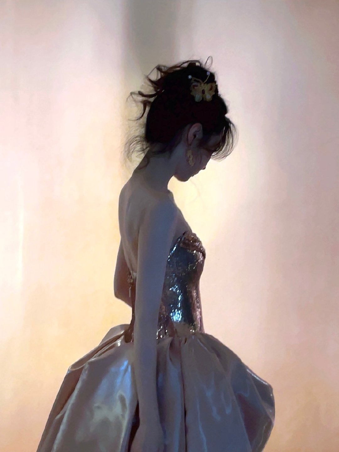 今日在武汉的线下活动中见到了宋轶，她的线下生图简直太能打了。宋轶宛如一朵超贵气的