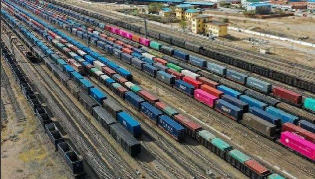 全欧洲，都欠波兰一句“谢谢你”！如果不是它愚蠢地阻断中欧班列长达11天，中国的北