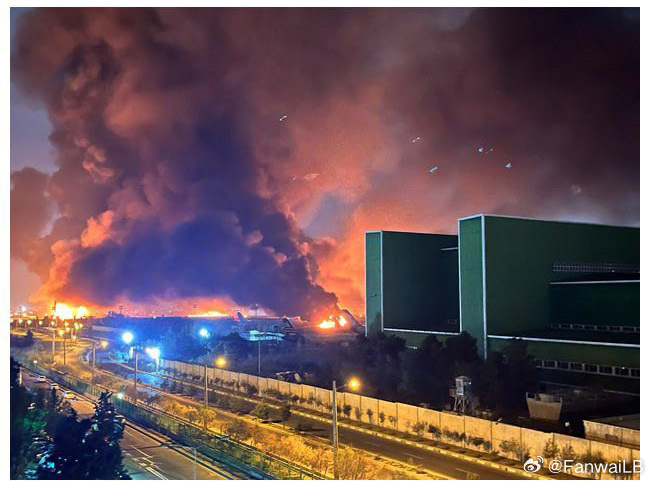 美媒，小排长对女子小学惨案负有责任。美国特朗普总统的国防部长皮特·赫格塞斯无视美