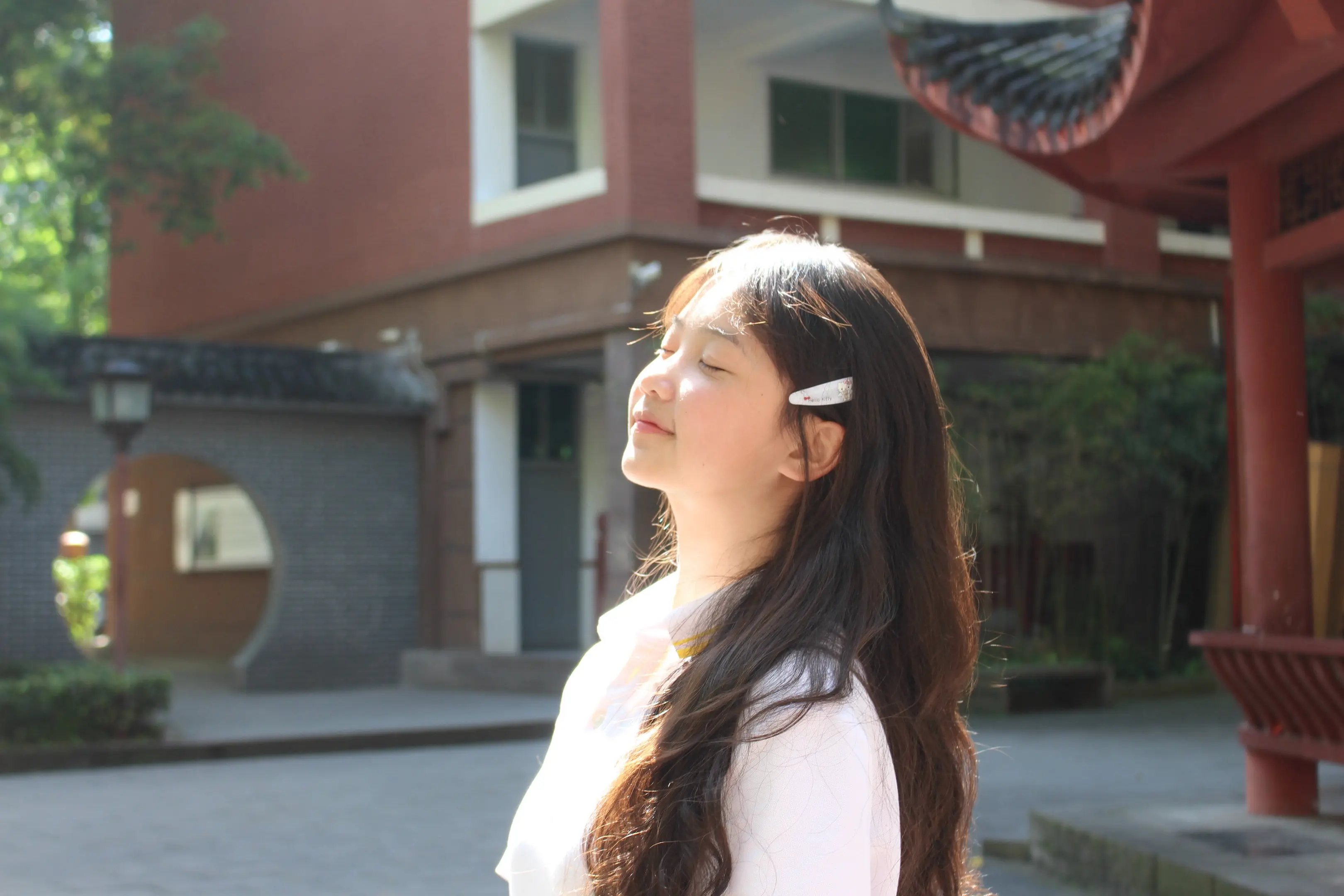光落在你脸上 可爱一如往常