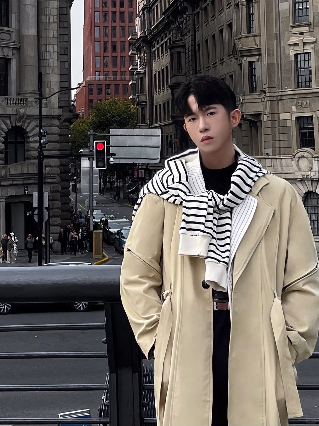 “复古时髦”知识分子穿搭融入职场中📰