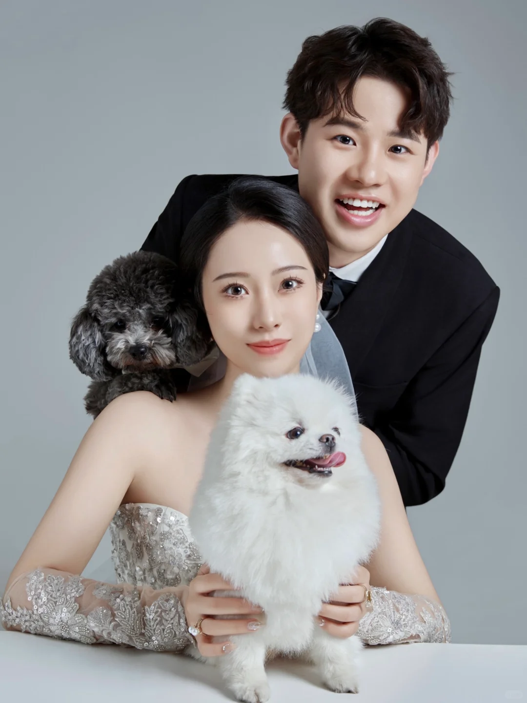 带我的小狗们一起拍婚纱照啦！
