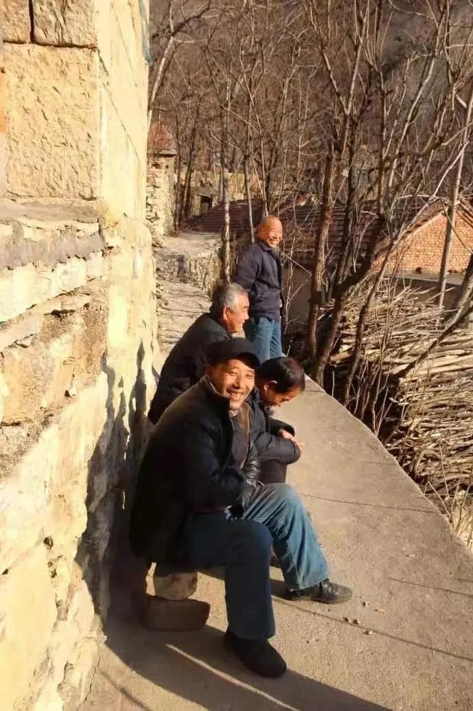 老光棍晚年会不会很凄惨?没什么可凄惨的！

晚年的归宿都是养老院。有儿有女的不也