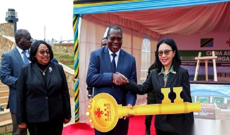 最扎心的一句话是啥？
兜兜转转好几年，发现还是我们最好。
还得是掏钱请我们回去的