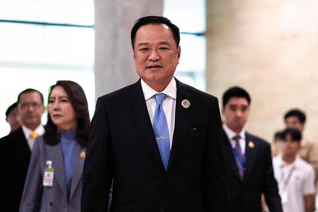 泰国总理弃千万劳斯莱斯改开比亚迪，国家元首竟成中国汽车免费全球代言人！14亿中国