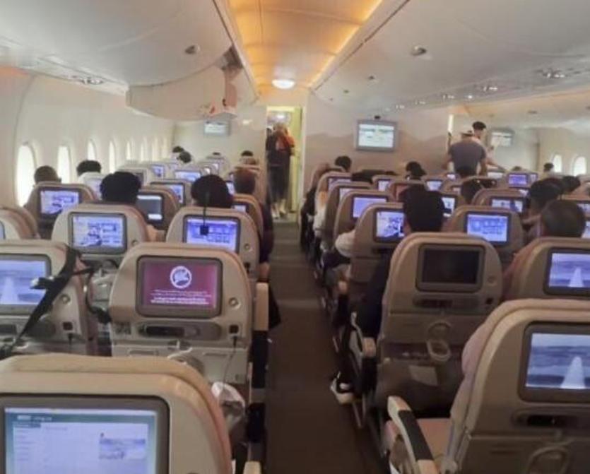 A380这次是真栽在杭州了！
 
7月22日晚上九点，阿联酋航空EK302航班从