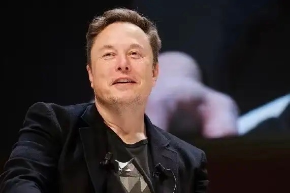 周五美股交易日，商业航天龙头SpaceX单日股价大涨15.83%，收盘价报133