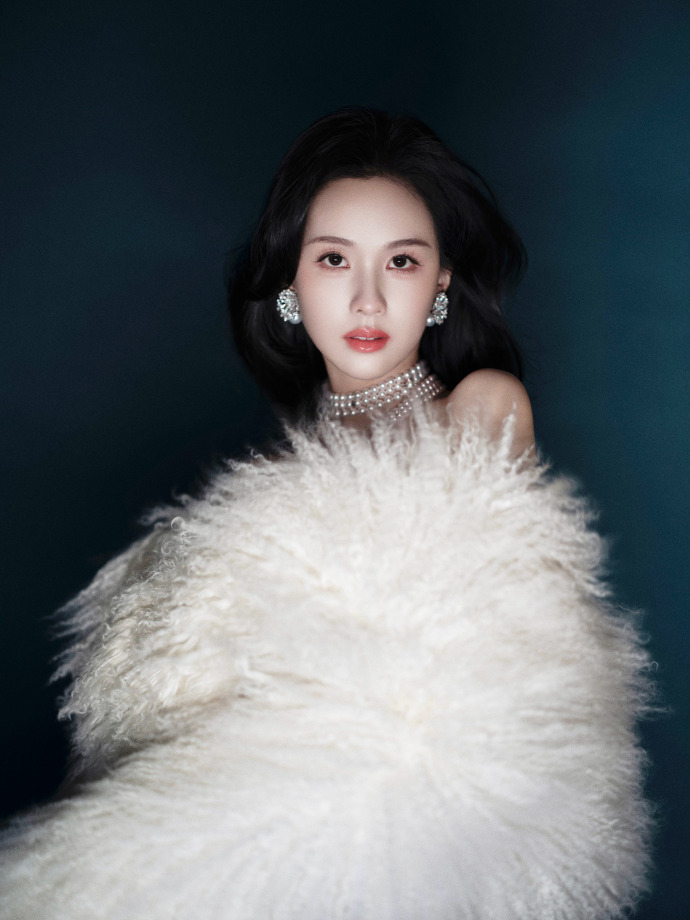 陈都灵这造型太美了，试问谁看了不心动？ 