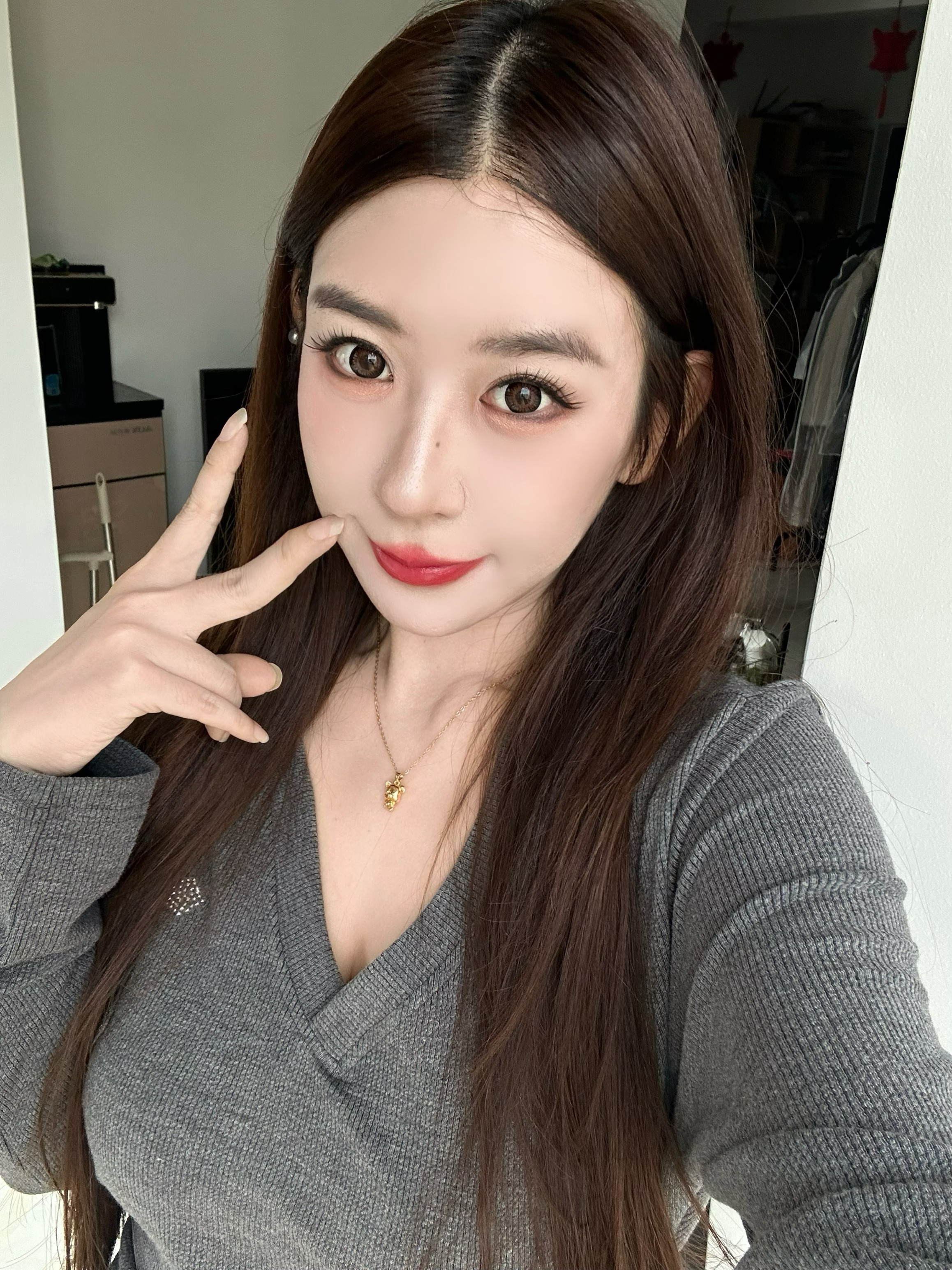 一个最近很爱自拍的人 