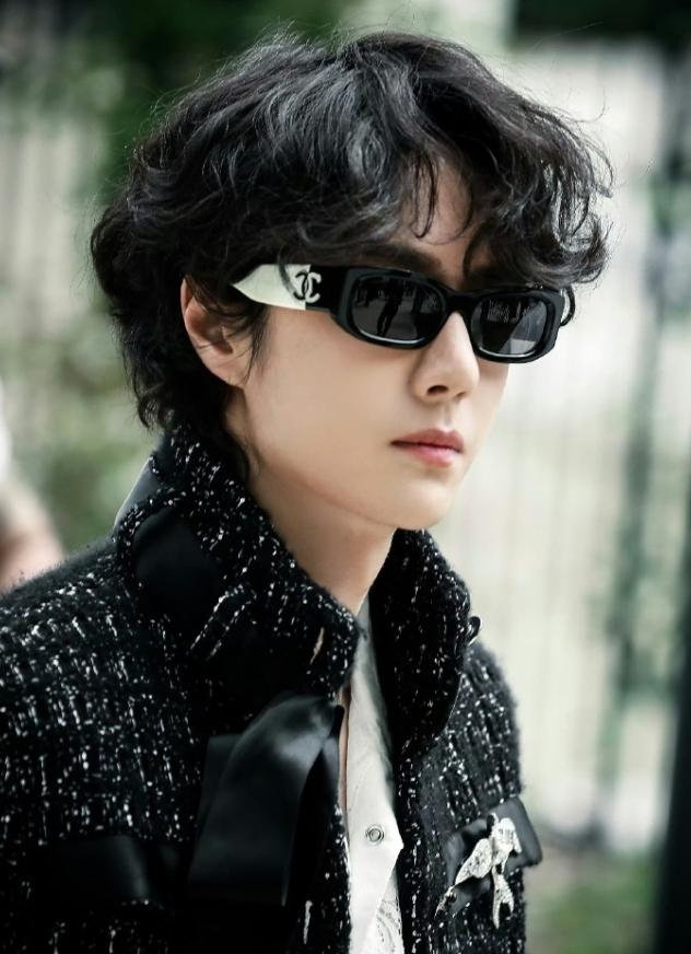 王一博香奈儿地广即将发布
香奈儿确实很喜欢王一博，代言不到3年时间，已经给王一博
