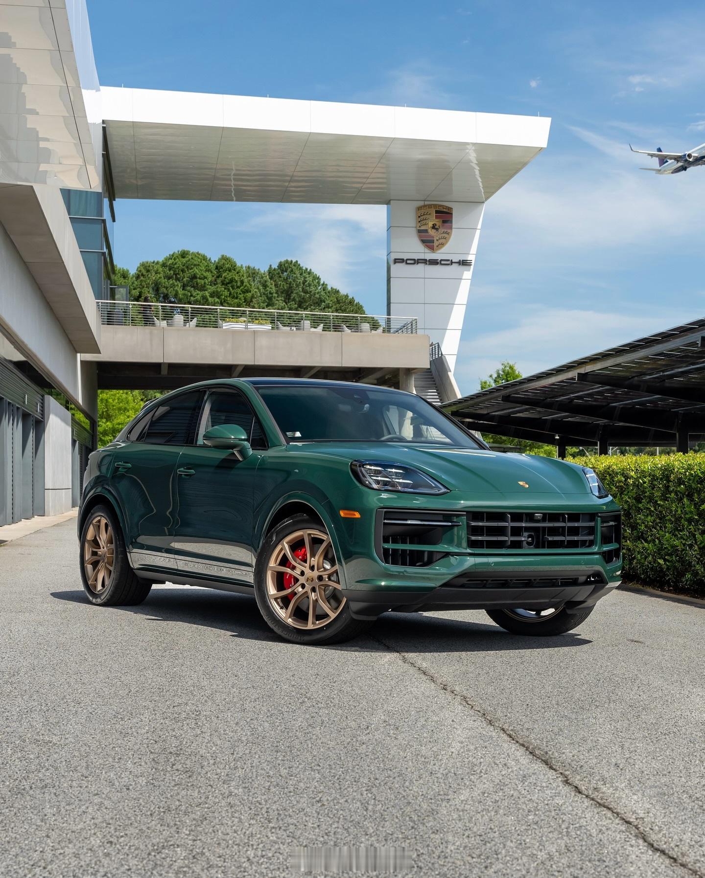 Porsche Cayenne S Coupe 古德伍德绿 