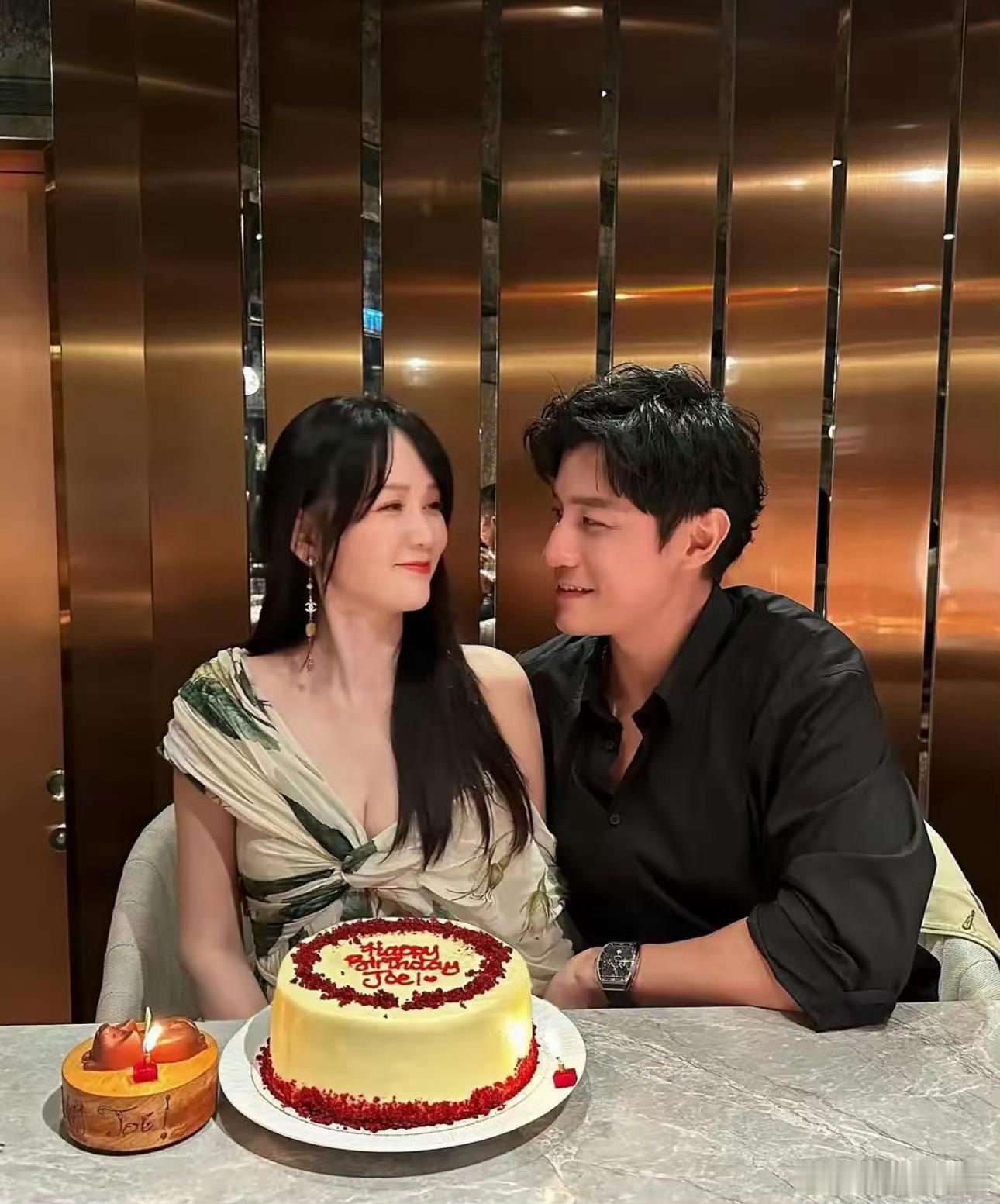 艾伦因为陈乔恩提离婚哭了甜到心尖！艾伦听到“离婚”就红了眼，日常打打闹闹却满眼爱