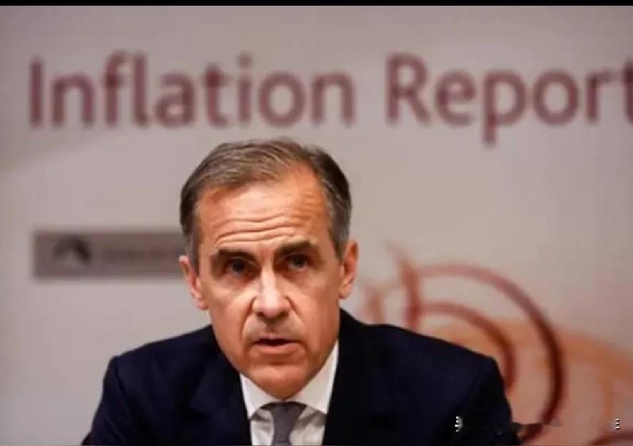 这就是加拿大总理卡尼，眉头紧蹙，可以说是被特朗普赶到中国来了。特朗普大言不惭的说