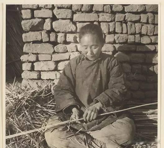 发现没，小时候觉得五六十岁的人就是老人了。

而当自己到了五六十岁的年纪，怎么也