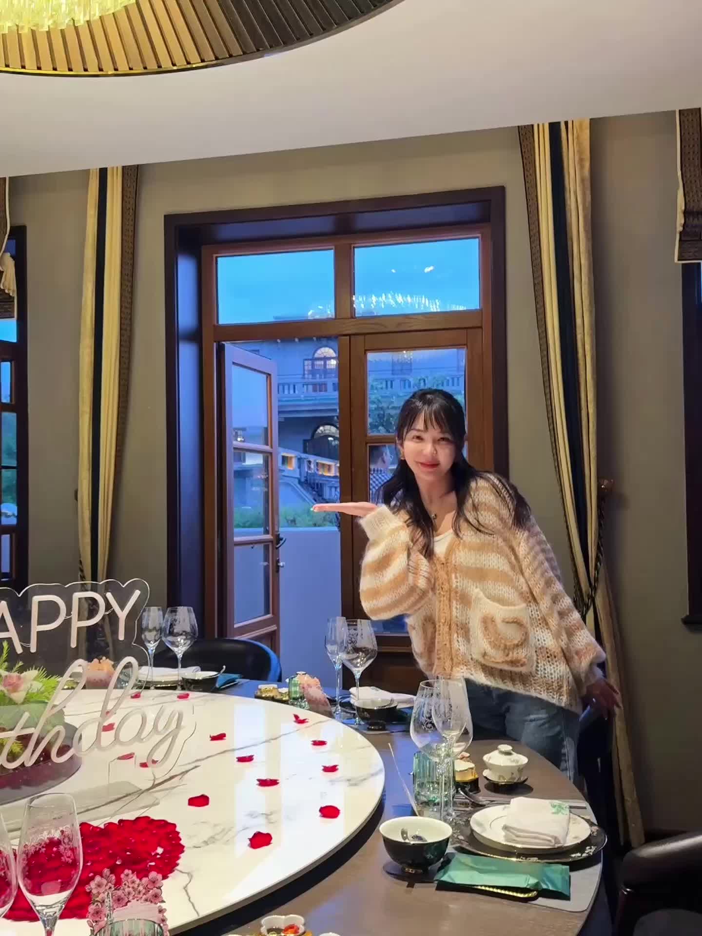 是补过的生日  但圆满又满足