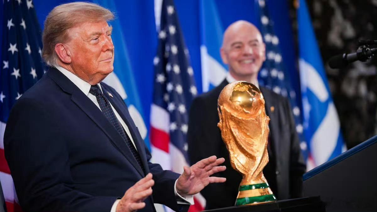 特朗普建议，建议下次世界杯由美国单办或中美合办。 