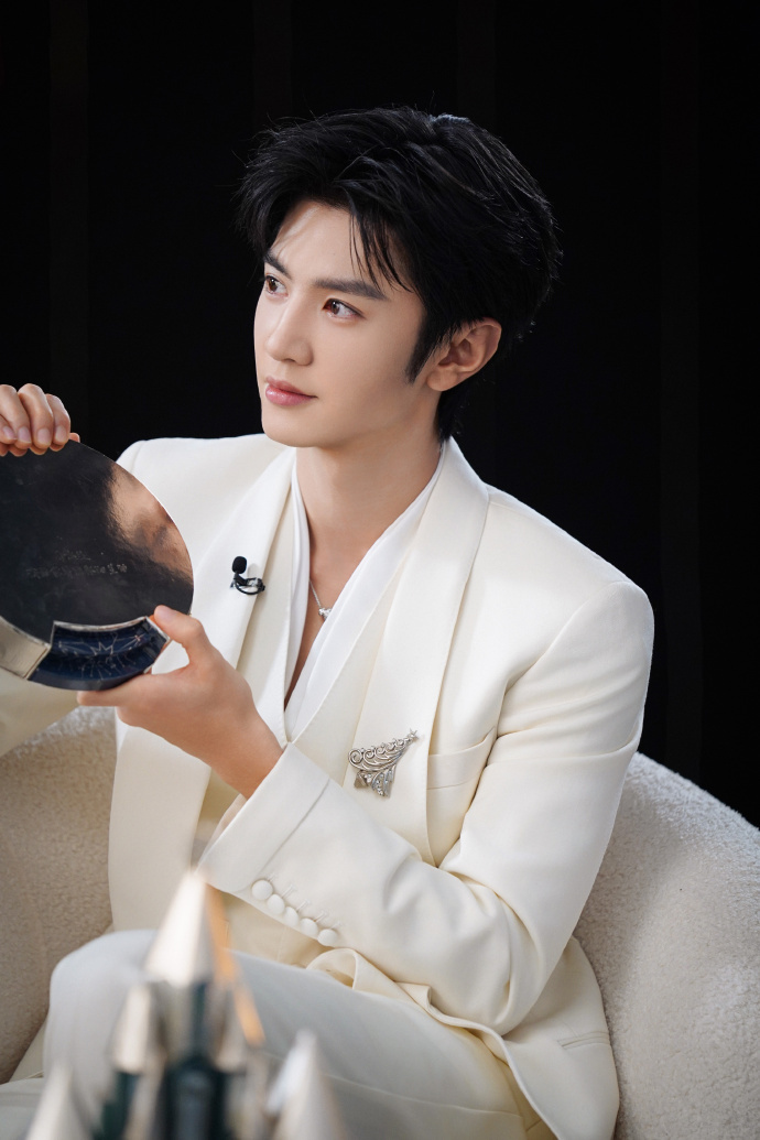 终于等到陈哲远官宣微博之夜陈哲远官宣出席微博之夜 陈哲远官宣出席微博之夜，终于等