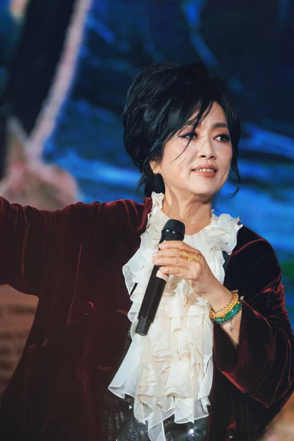 齐豫说想要不被定义的70岁 齐豫说自己是退休型歌手歌手歌单老一辈歌手的通透格局，