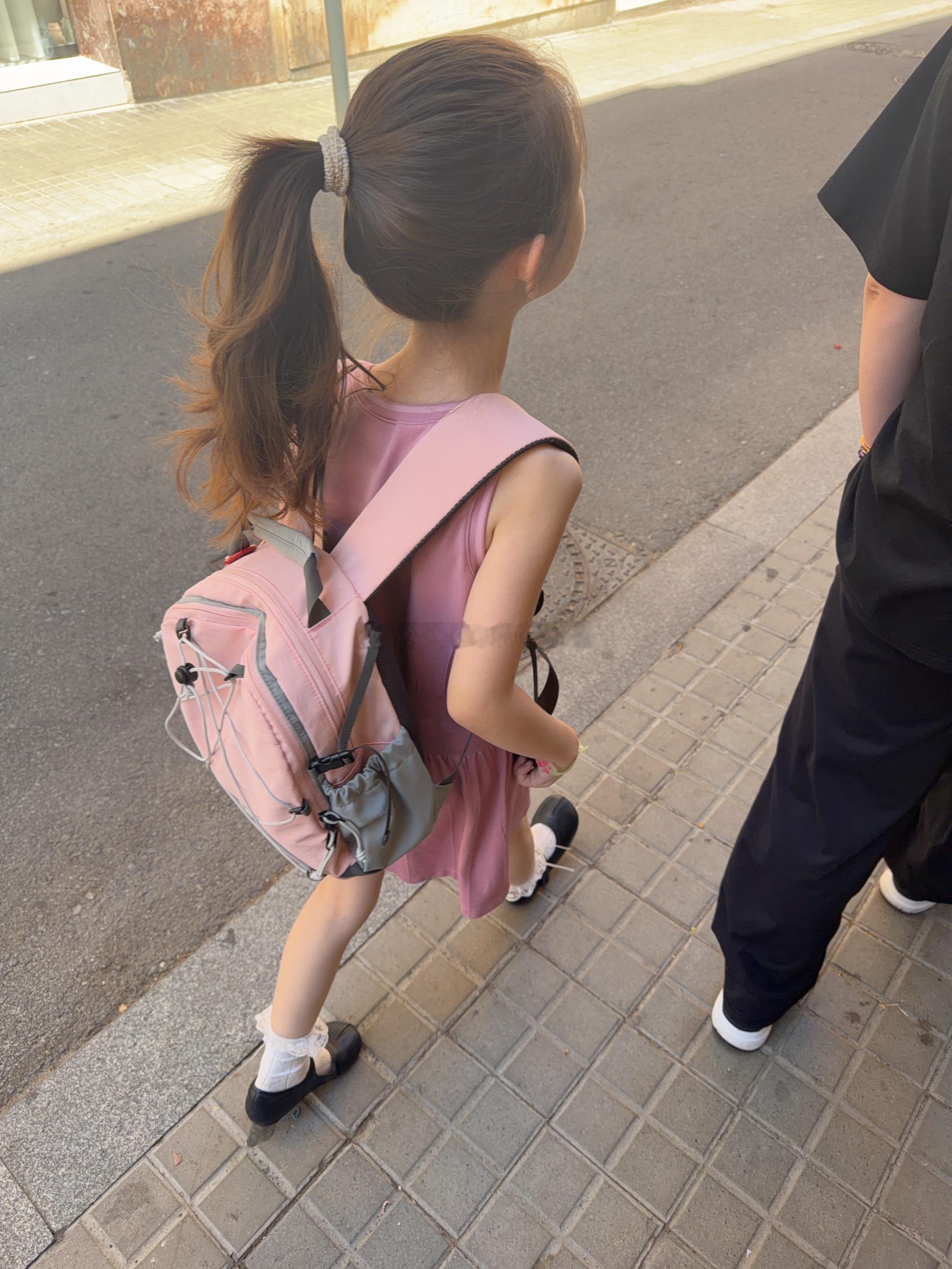 把胖子提前接回来了她说自己拉肚子