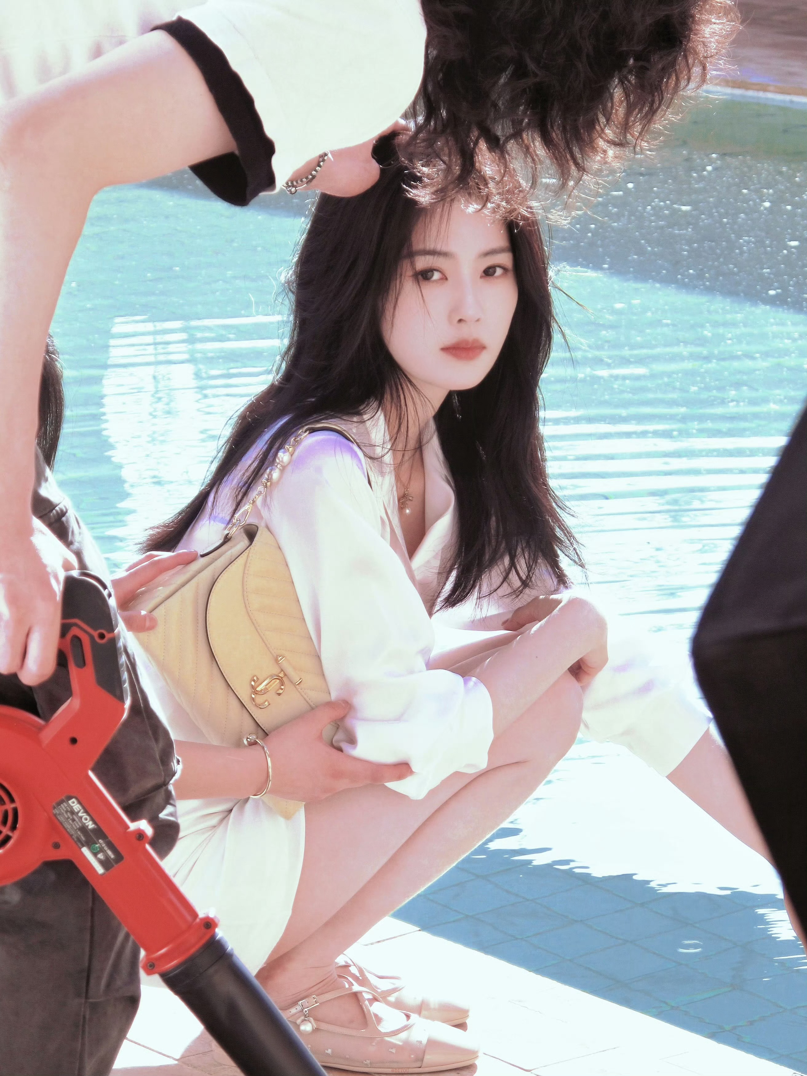 投稿  白鹿 jc广告像壹号皇庭的律政美人唐毓雯 ​​​