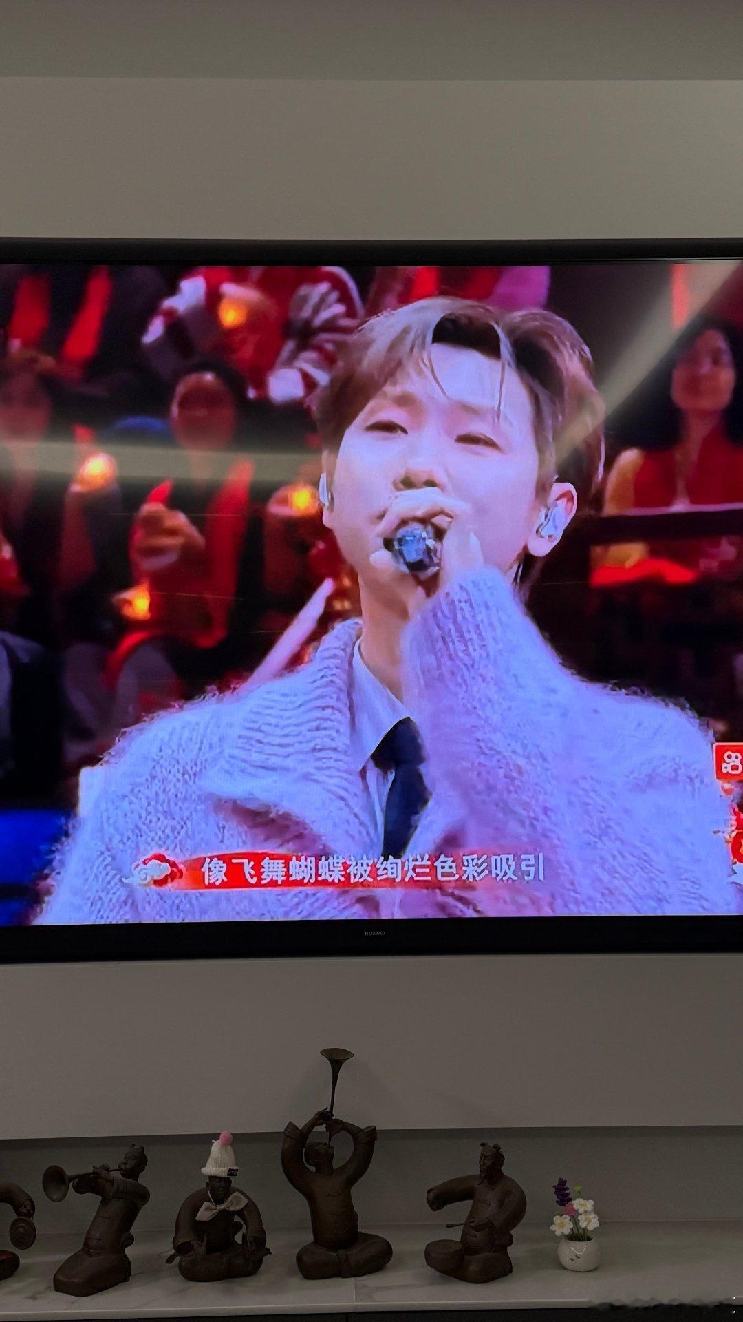 汪苏泷辽宁春晚返乡登台，甜度满分！汪苏泷给辽宁春晚开了个甜头辽宁春晚