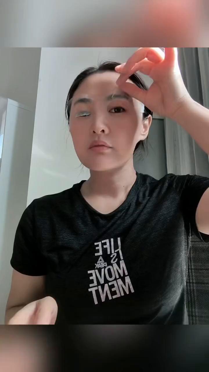 这可是国货之光。如果你是三十岁以上的年龄还没有找到合适的眼膜，那么我强烈推荐这款