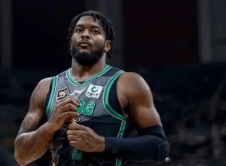 全场5投5中 罚球2中2得到12分5篮板奥利弗今天也证明了自己辽宁男篮vs北控男