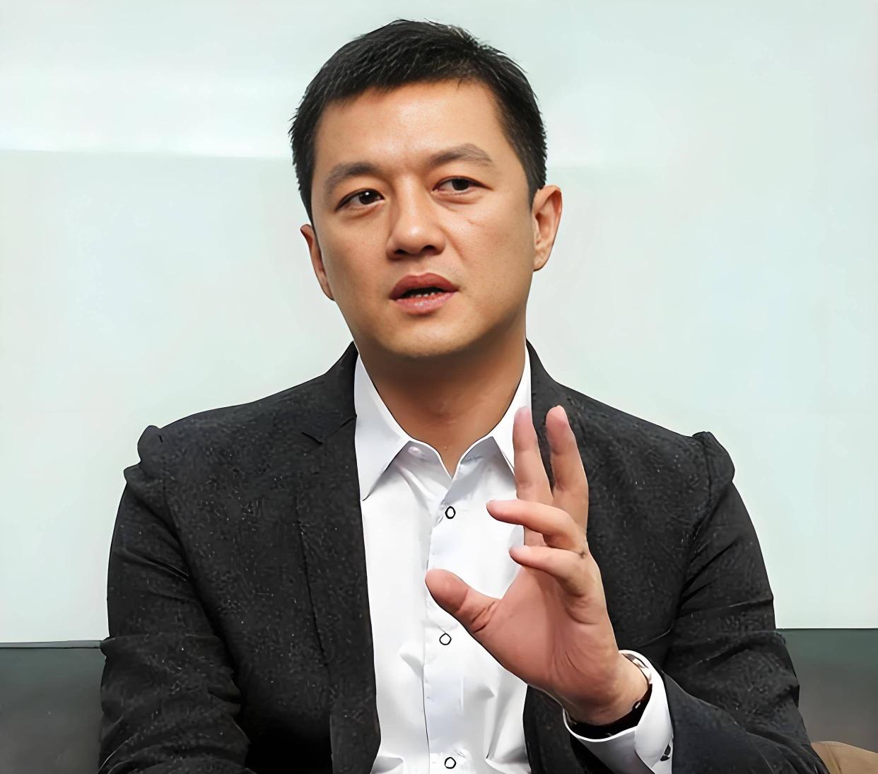 曾因欠租濒临关停的嫣然医院，迎来绝地翻盘。

李亚鹏、王菲创办的这家公益医院，1