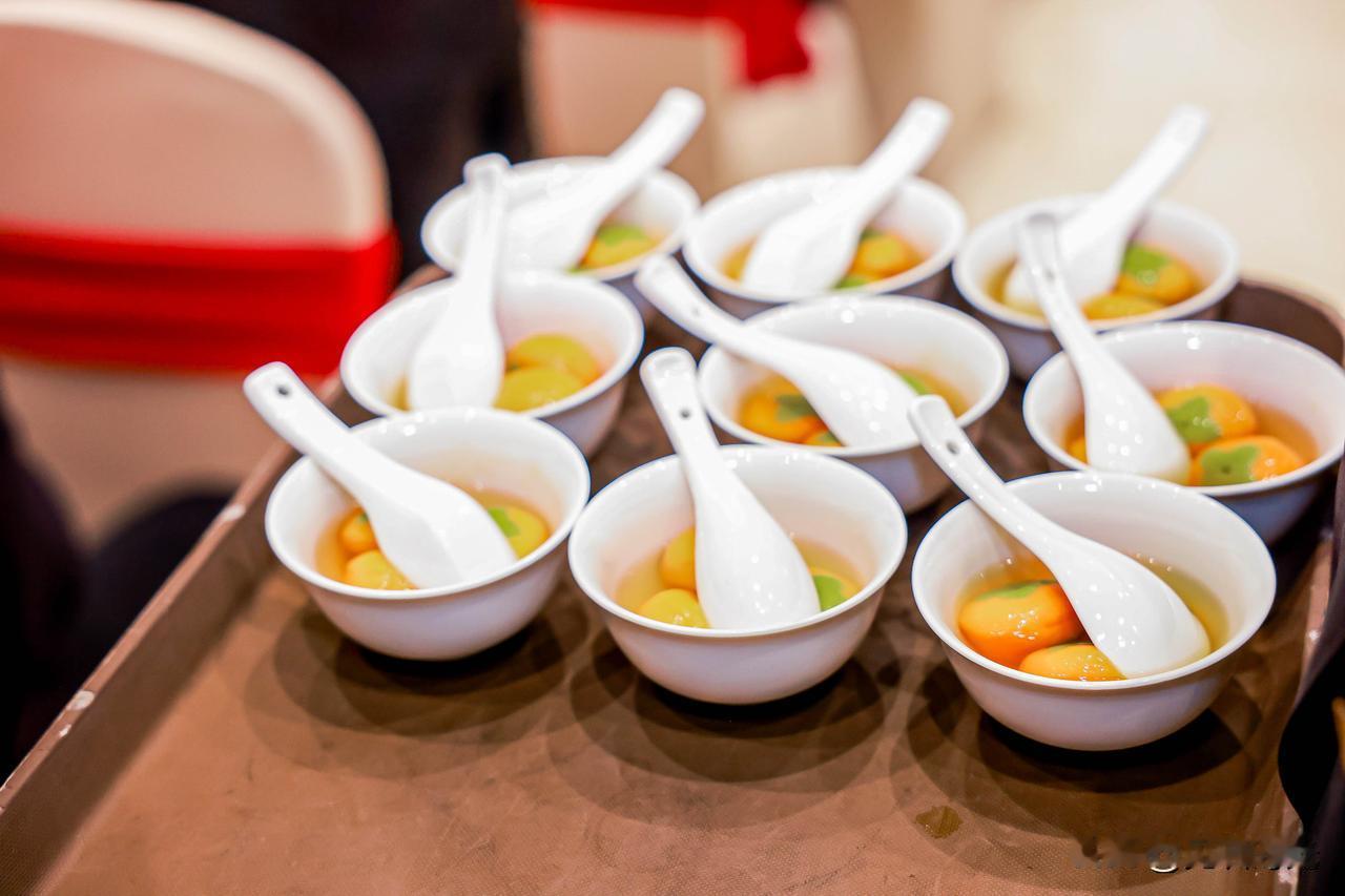 现在的元宵节，是不是有点太冷清了，存在感感觉实在是不高啊！

    小时候的元