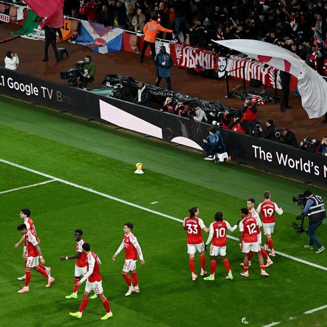 回顾本赛季我们主场的那些精彩进球枪迷们最喜欢哪一粒呢？   cr：阿森纳足球俱乐