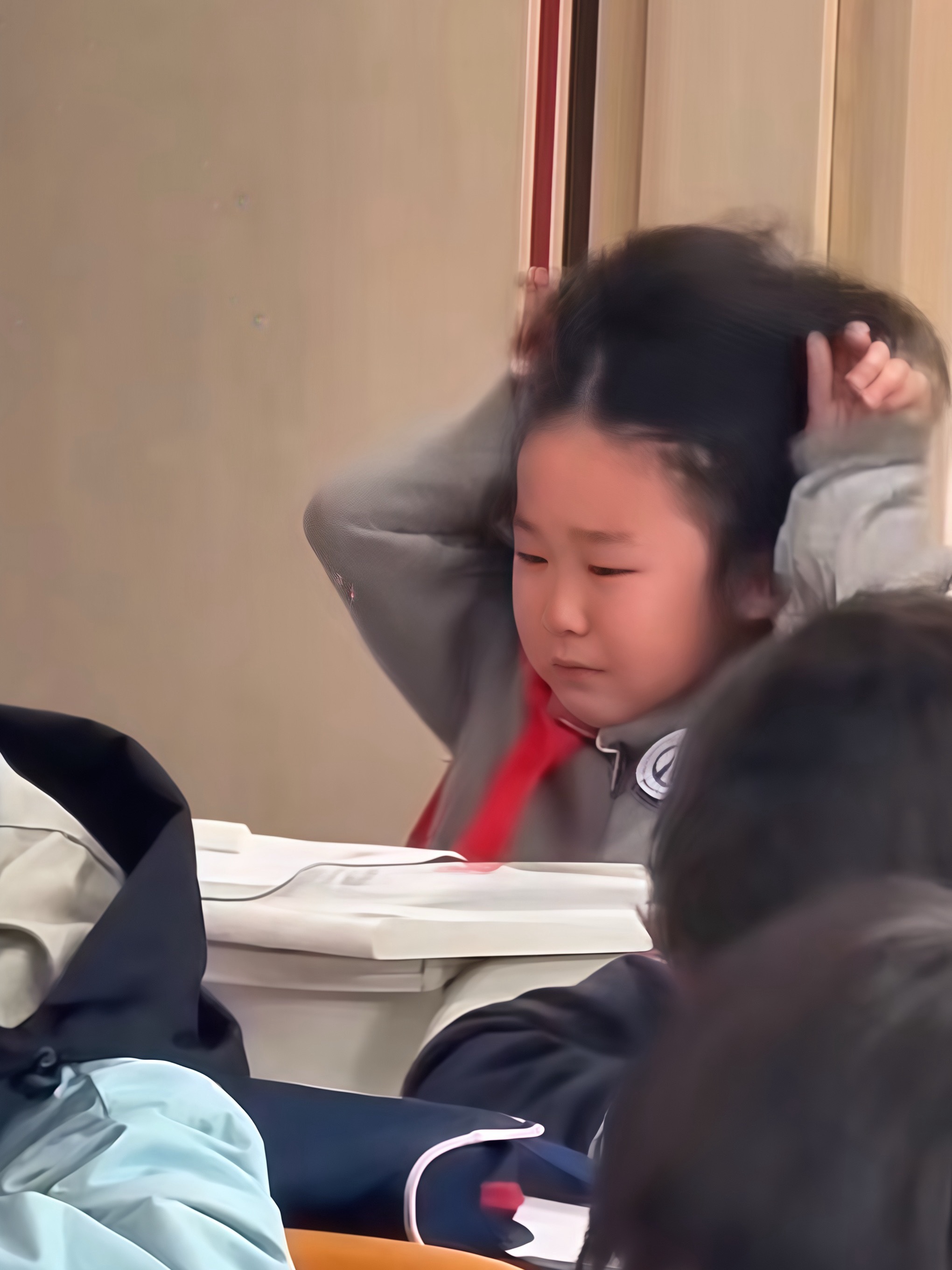 在做题和作弊之间选择了做造型我的幽默灵感片场全网热点共创计划