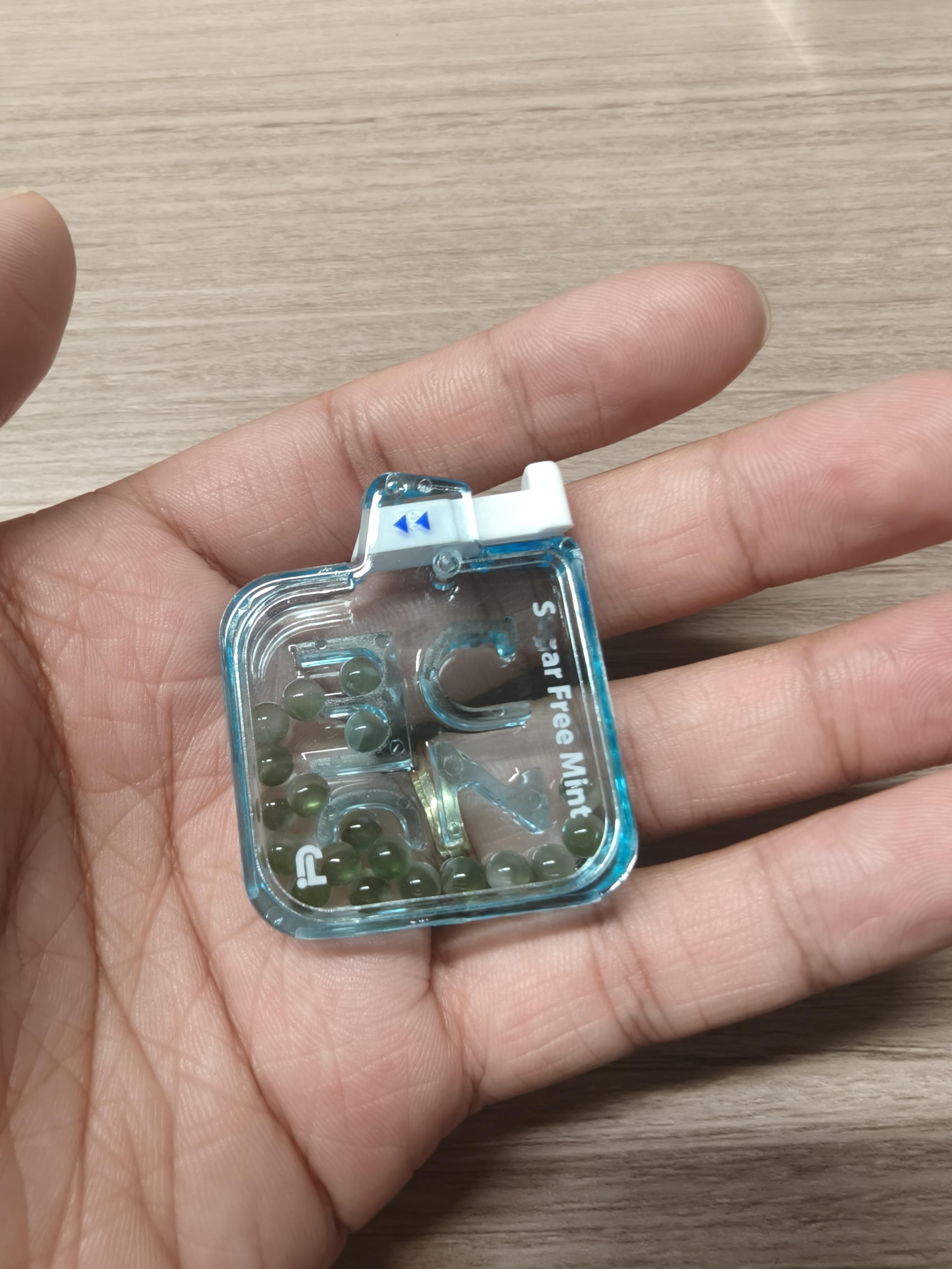 酒是已经戒掉了，现在靠吃糖戒烟其实你们不知道我已经戒了四天了
