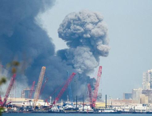 特朗普对伊朗发出“战争宣言”：“今晚整个文明将消亡！”威胁刚出，美军战机正在猛烈