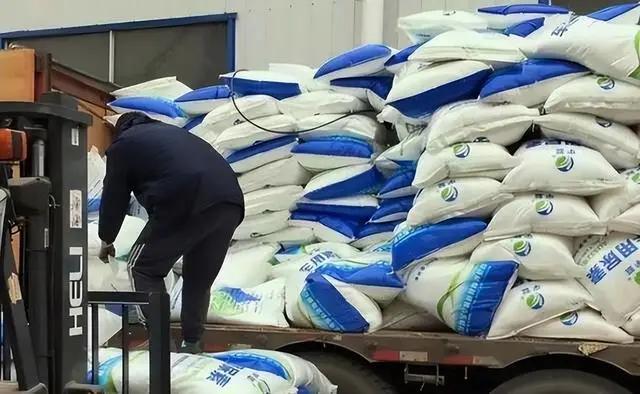 不开玩笑的说，霍尔木兹海峡这事再拖下去，最先起飞的不是越南这些国家，而是咱们西北