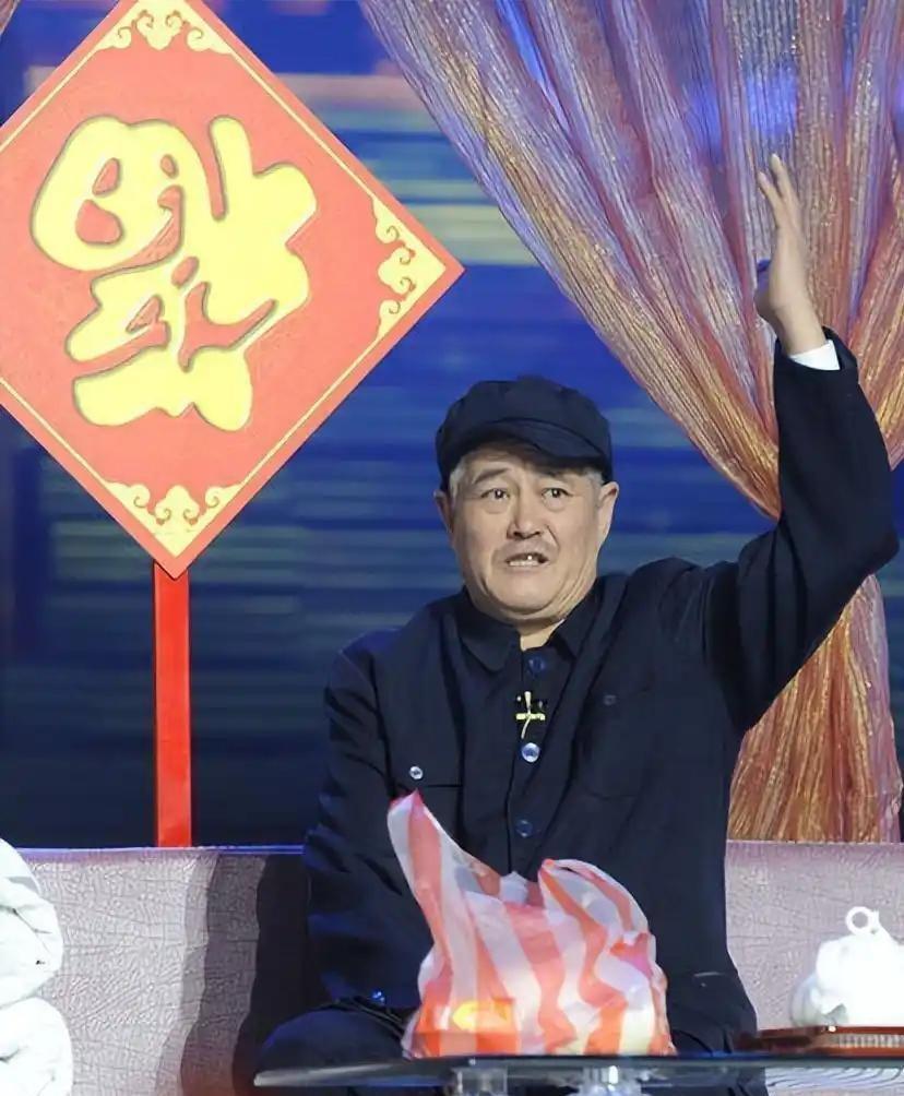 2013年，赵本山在春晚审核现场对哈文说出“既然如此，今年的春晚我不参加了”，随