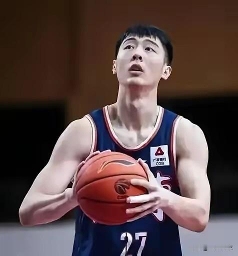 张明池重返CBA？说实话，有点难！！

因为老爸的去世张明池选择暂时退役去混迹野