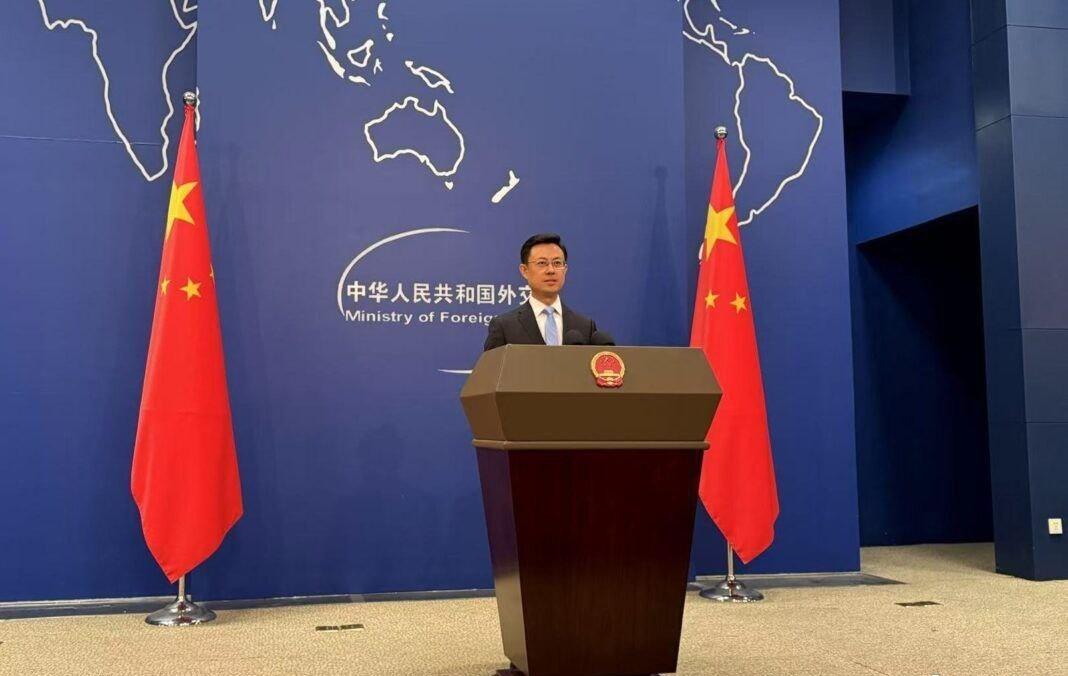中国外交部发言人关于巴勒斯坦问题的立场如下：
一、加沙地带属于巴勒斯坦人民
二、