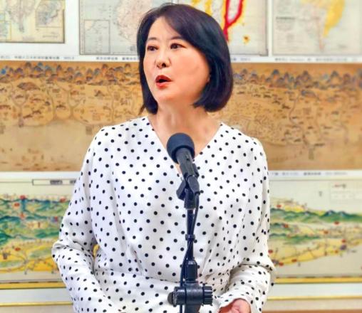 国民党的反应来了。
针对民进党“立委”林宜瑾提案修正“两岸人民关系条例”，删除“