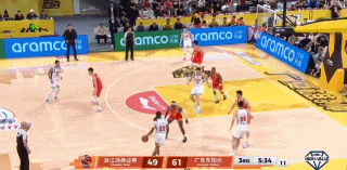 广东外援麦考尔真是太自信了！在今天CBA常规赛广东客场挑战卫冕冠军广厦的比赛中，