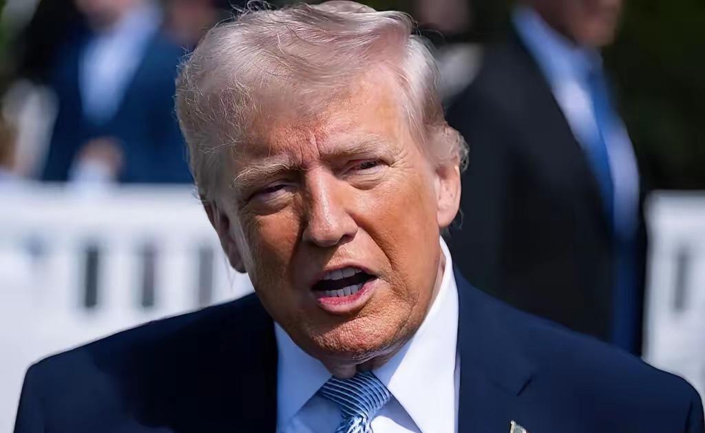 特朗普最新声称，从现在开始，无论是哪个国家的船只都不能通过霍尔木兹海峡，伊朗不让