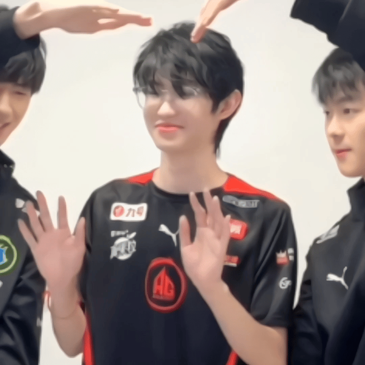 小碎步🥺 