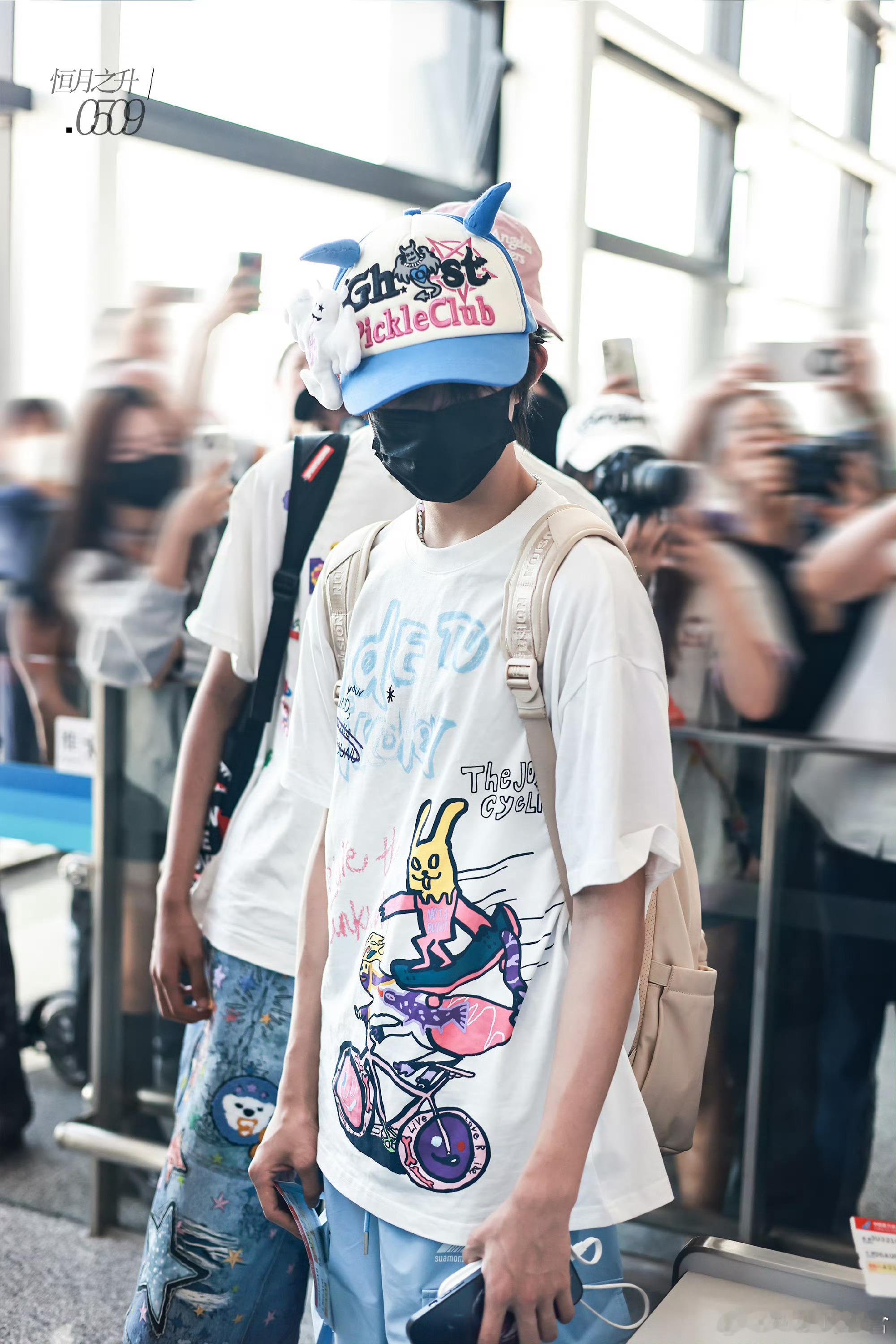 CYH CYH 闭眼许愿的时候，很多画面突然在脑海里一幕幕闪过，这大概就是仪式感