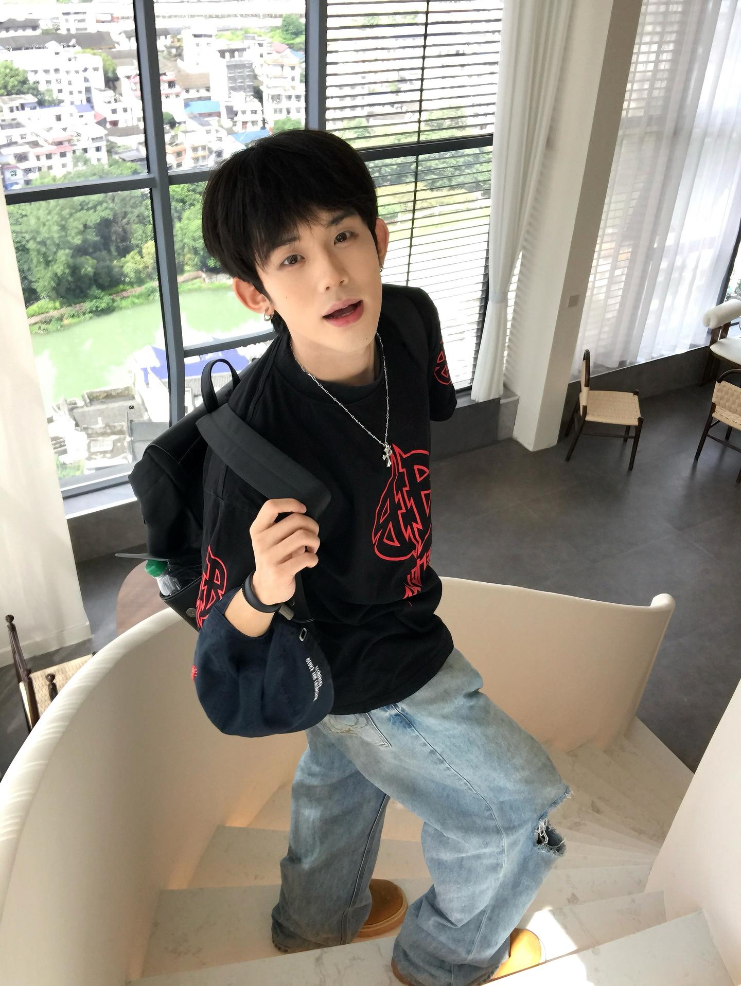 买一份开心 送给总爱哭的我