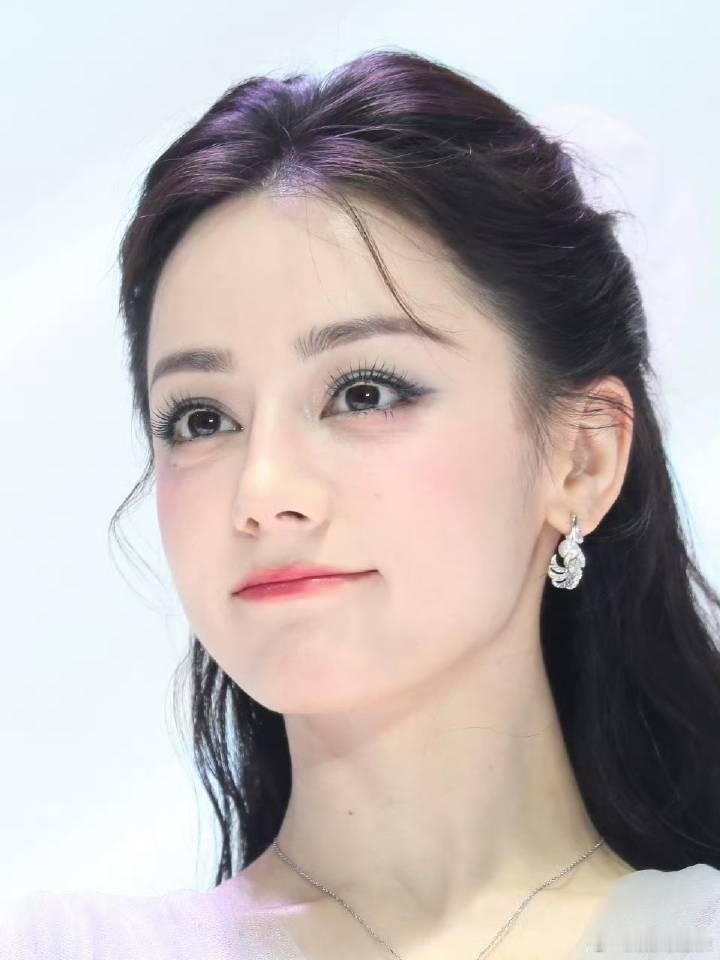 美貌小包子我啃啃啃 ​​​