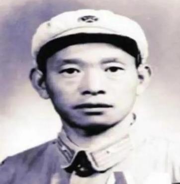 1943年，八路军电台科长刘长生结婚申请未通过，一气之下，他竟带着密码本投靠日军