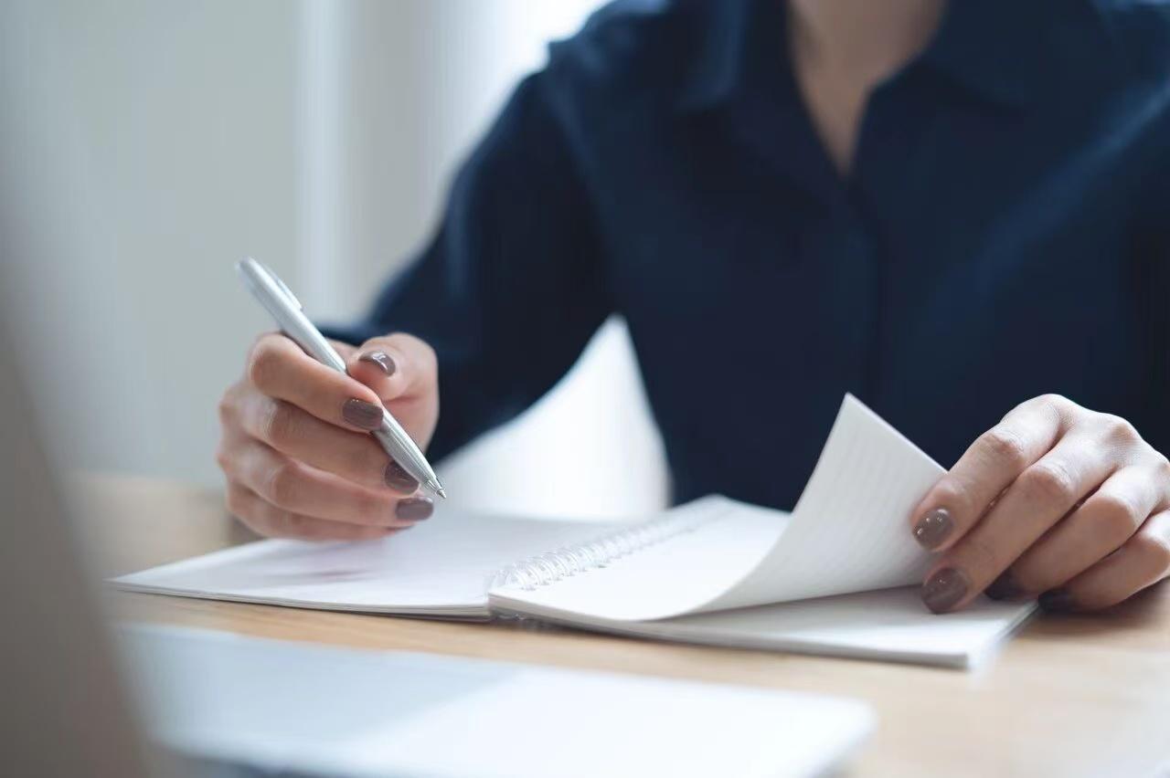 军工3人被境外间谍策反，14份国家秘密遭泄露，10年牢狱换惨痛教训

2026年