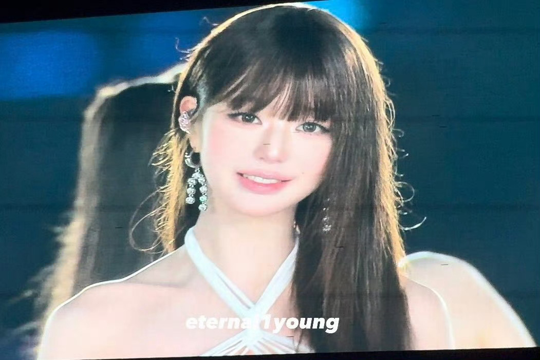 她好可爱💓 