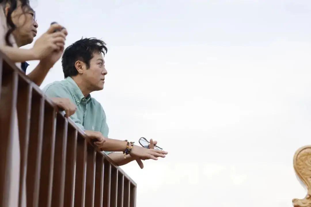 沸腾收官！蔡国庆闪耀滇池，唱响“有一种叫云南的生活”

8月9日晚，随着最后一声