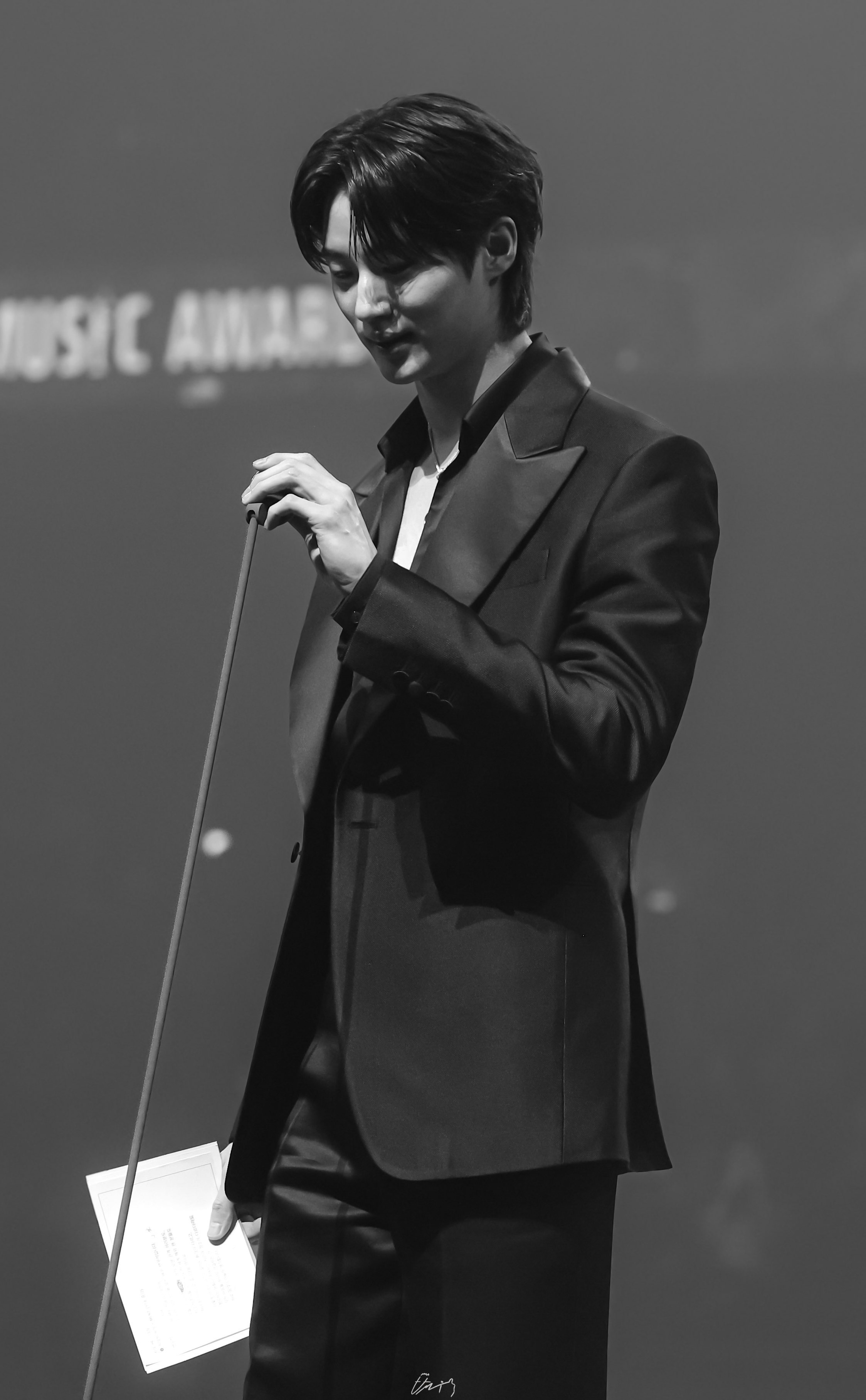 至此成为艺术…[awsl][awsl][awsl]cr logo边佑锡 ​​​